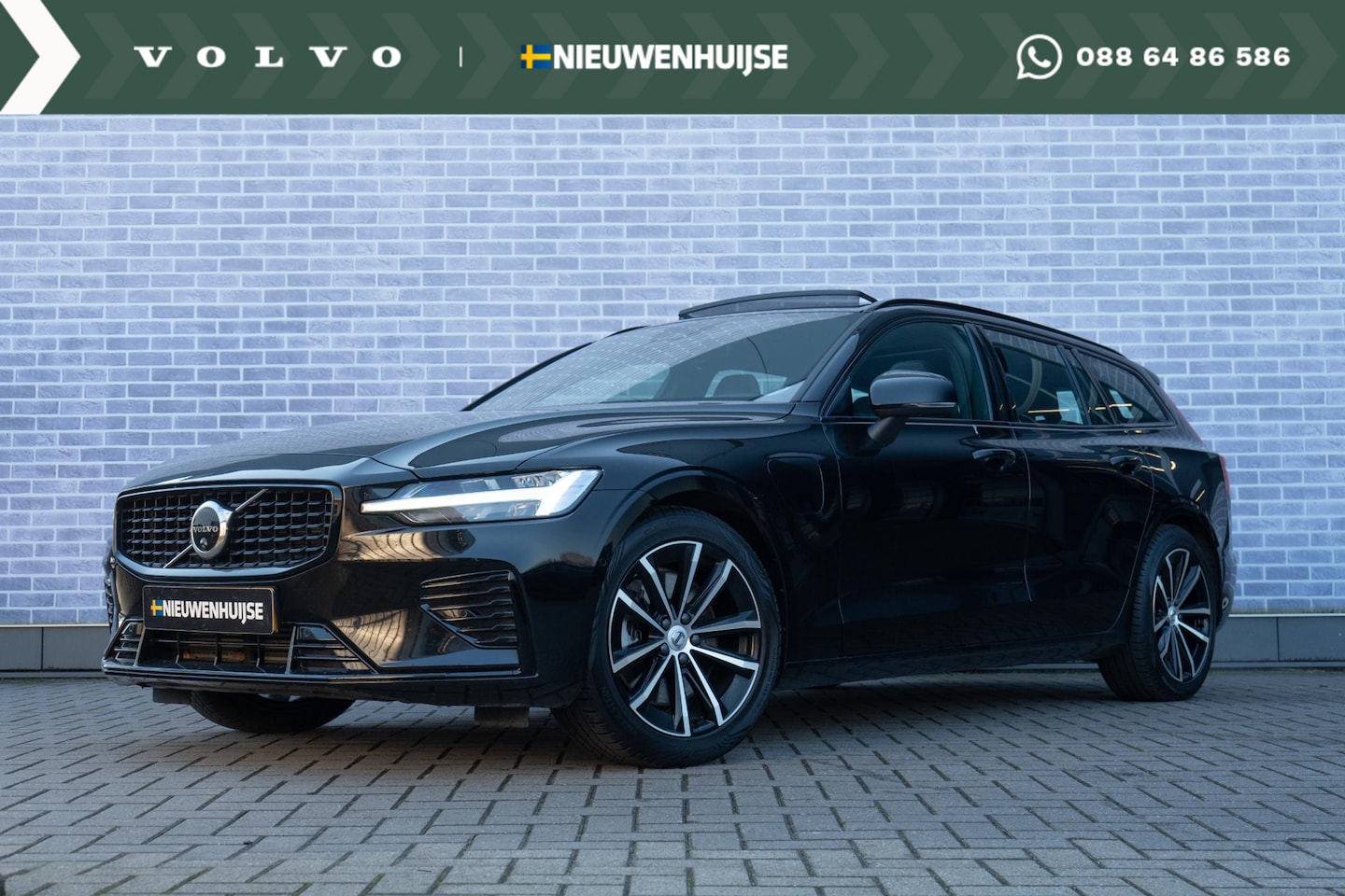 Volvo V60 - 2.0 T6 Plug-in hybrid AWD Plus Dark | Longe Range | Google | Schuif-/Kanteldak | 360 Camer - AutoWereld.nl