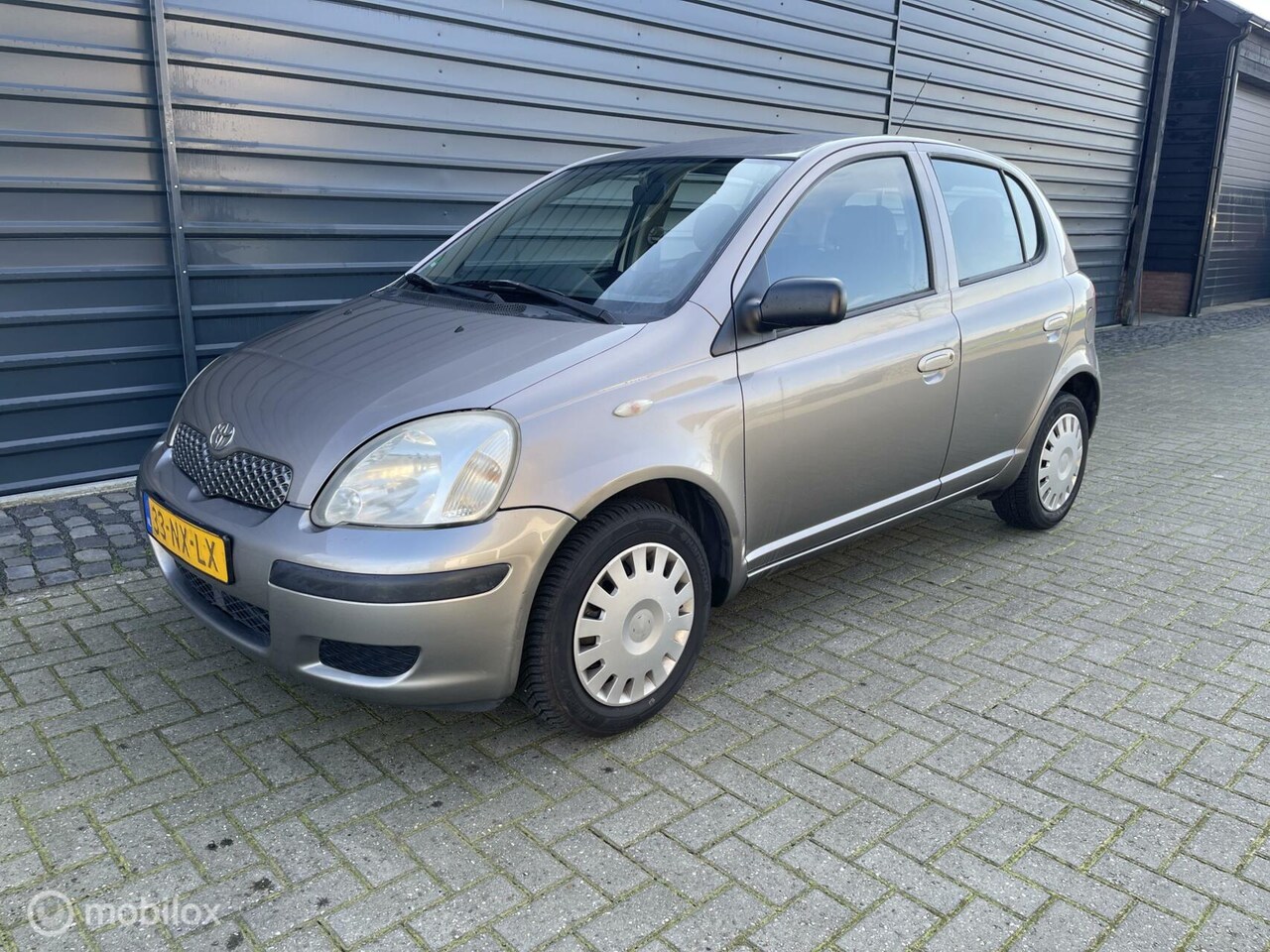 Toyota Yaris - 1.0 VVT-i Idols 5 Deurs !! zonder Airco!! - AutoWereld.nl