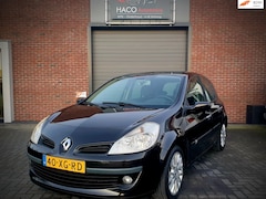 Renault Clio - 2.0 2.0-16V Dynamique S / Panorama dak