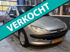 Peugeot 206 - 1.4 Gentry