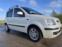 Fiat Panda - 1.2 Sempre *parelmoer, navigatie, airco, zeer speciaal