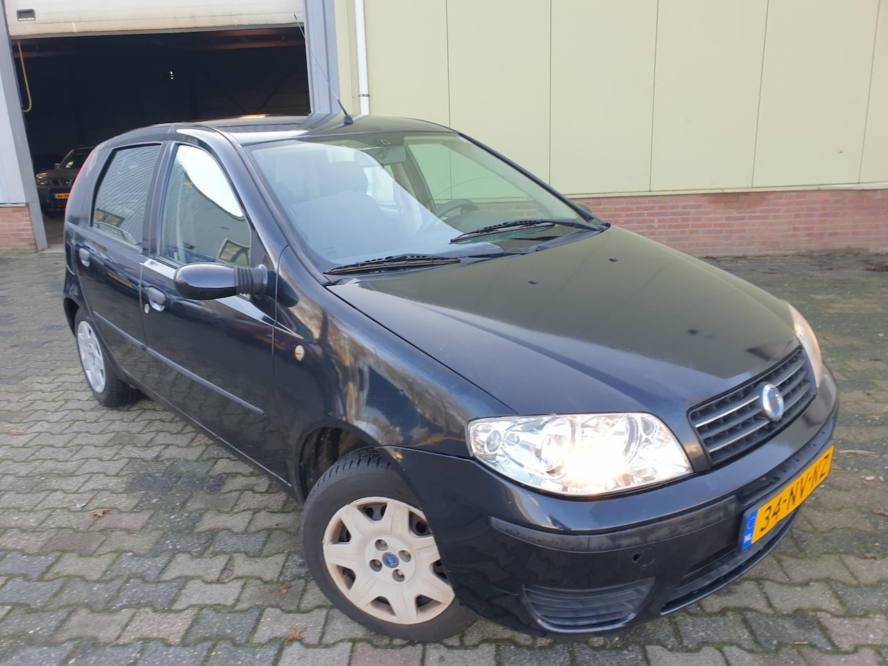 Fiat Punto - 1.4-16V Dynamic 1.4-16V Dynamic - AutoWereld.nl