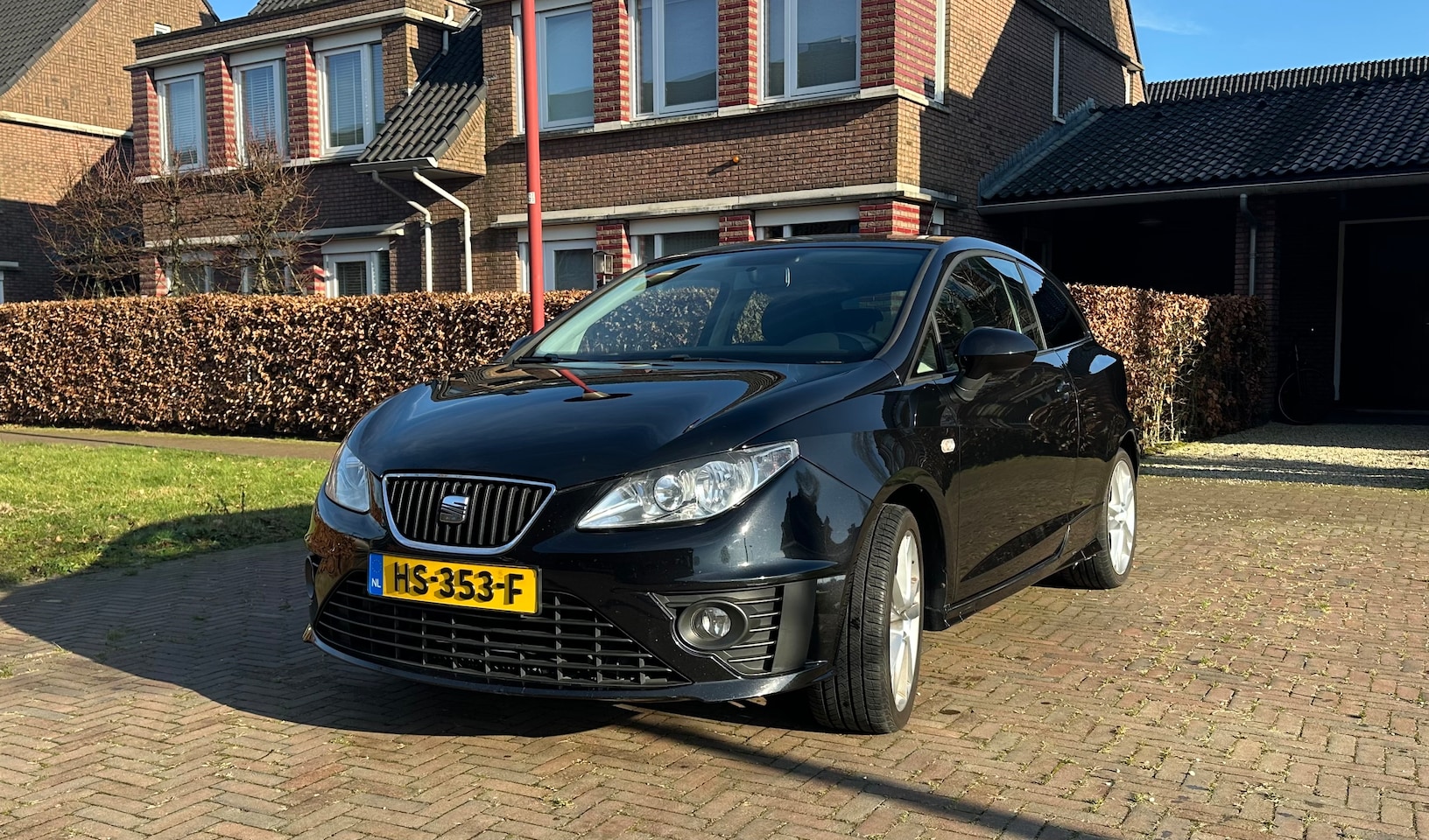 Seat Ibiza SC - 1.6 Sport-up Inclusief climate control, cruise control, custom uitlaat, 17 inch LM velgen, APK tot 21-1 - AutoWereld.nl