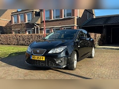 Seat Ibiza SC - 1.6 Sport-up incl. climate control, cruise control, custom uitlaat, 17 inch LM velgen, APK tot 21-10-25