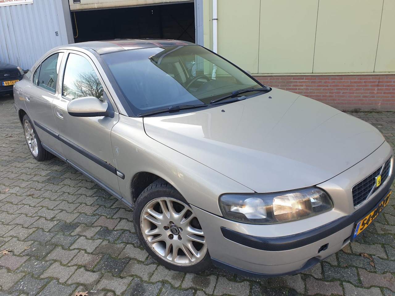 Volvo S60 - 2.4 2.4 - AutoWereld.nl