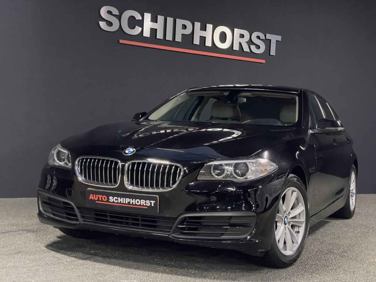 BMW 5-serie - 520i Executive/key-less/navi professional/nap/Dealer onderhouden - AutoWereld.nl