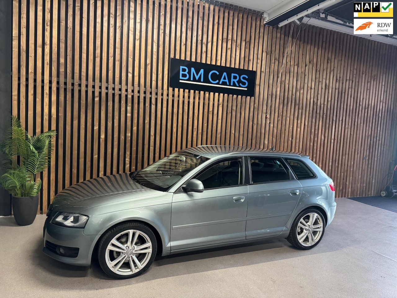 Audi A3 Sportback - 1.8 TFSI Attraction S-line Led-Xenon,Airco,Pdc - AutoWereld.nl