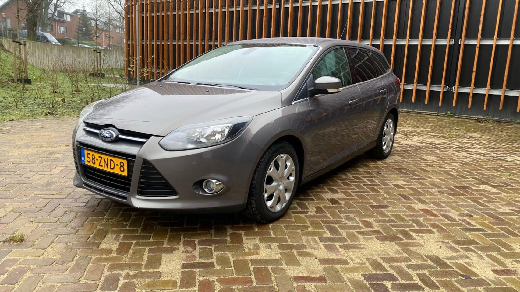 Ford Focus Wagon - 1.6 TI-VCT Titanium NAVIGATIE - CRUISE CONTROL - AutoWereld.nl