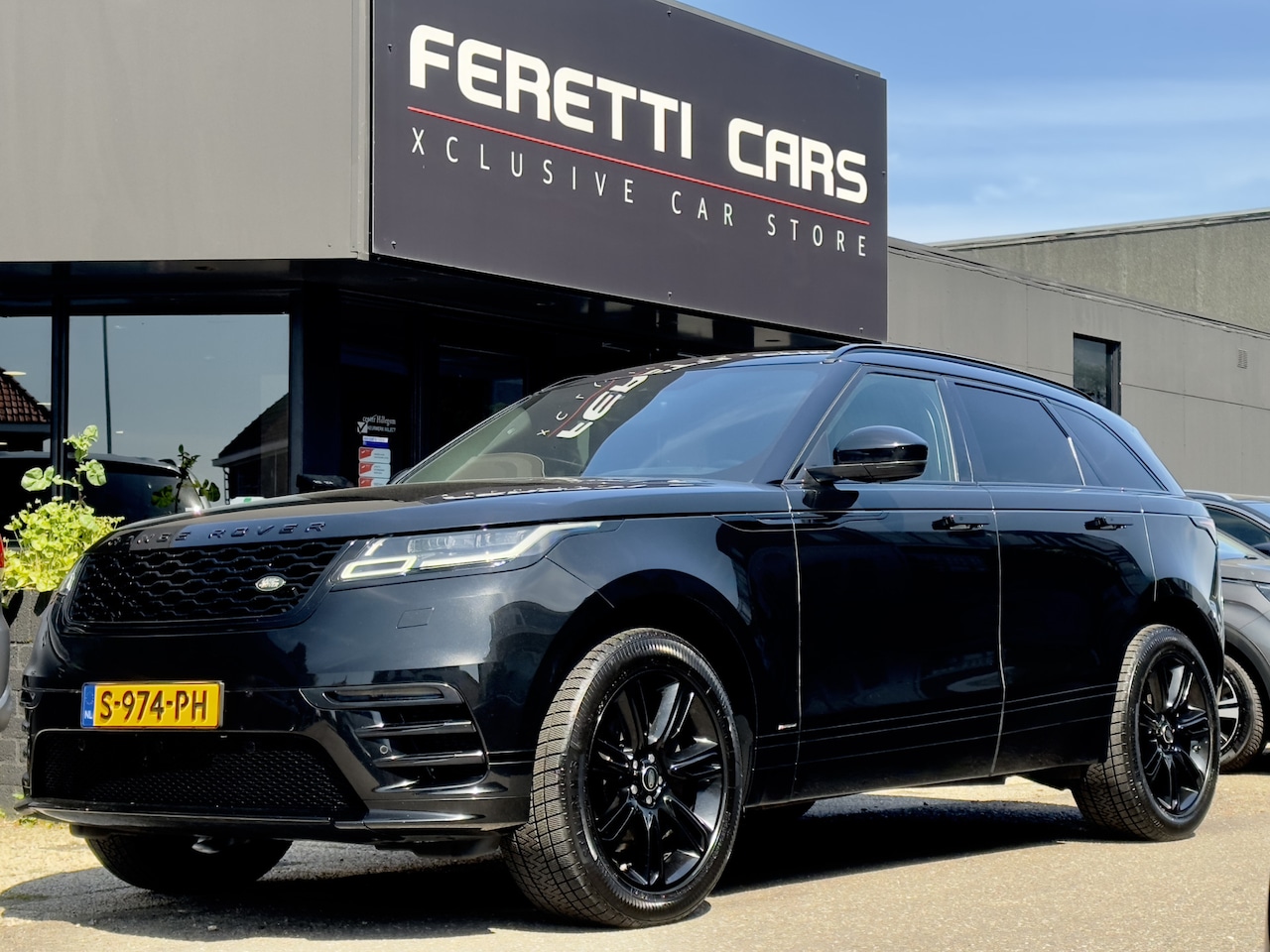 Land Rover Range Rover Velar - 2.0 D AUT8 AWD R-DYNAMIC BLACK-EDITION LEDER NAVI AIRCO LED LMV PDC - AutoWereld.nl