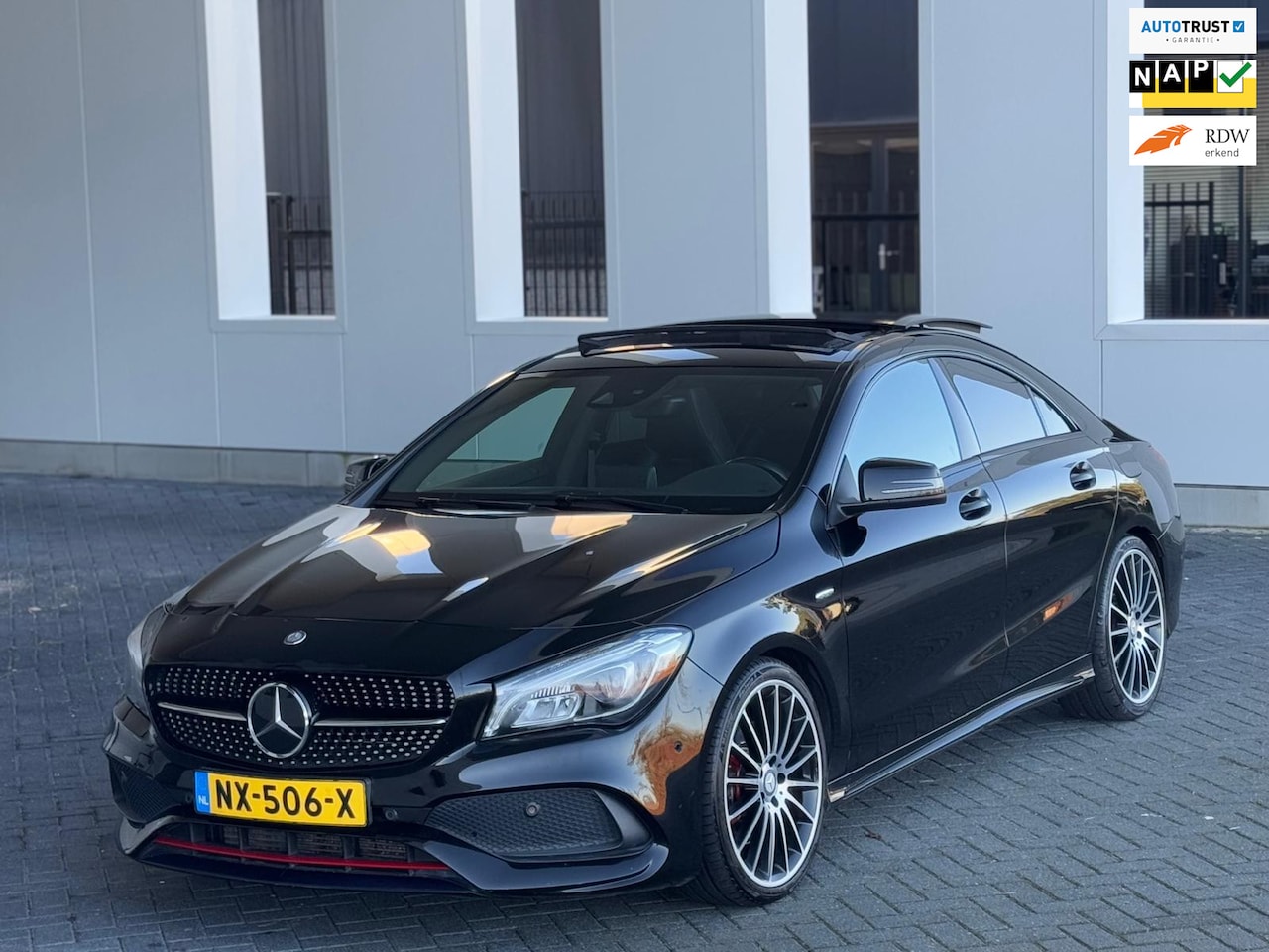 Mercedes-Benz CLA-Klasse - 250 Sport 4MATIC 218 pk AMG styling night pakket, panoramadak, NL auto met nationale auto - AutoWereld.nl