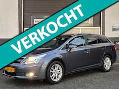 Toyota Avensis Wagon - 2.0 VVTi Business Edition I CAMERA I CRUISE I AIRCO I TREKHAAK