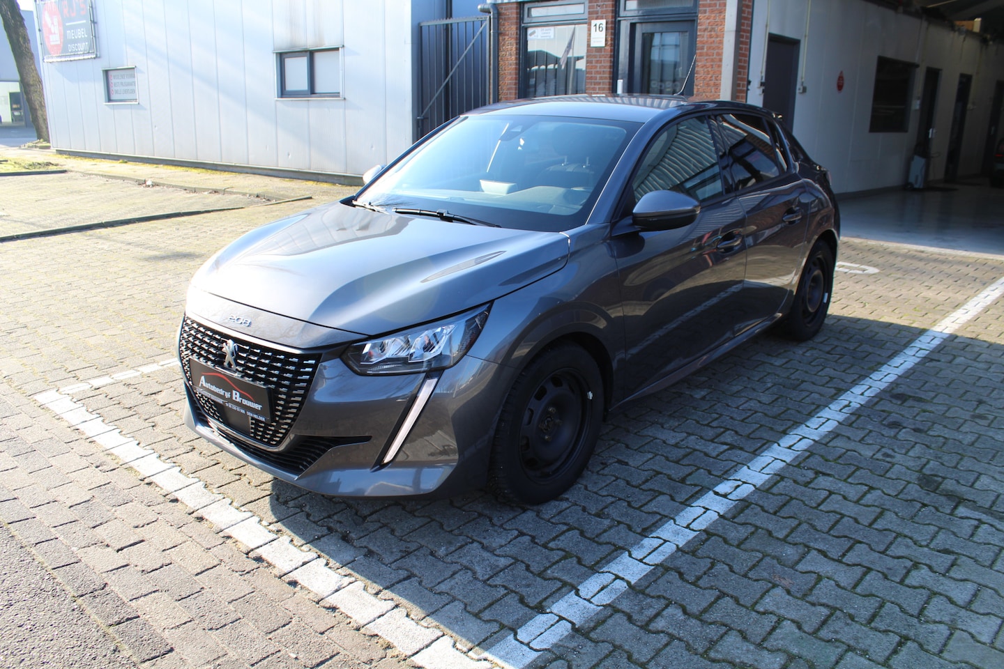 Peugeot 208 - 1.2 PureTech Active Pack Bouwjaar 11-2021 /  6 versnellingsbak / - AutoWereld.nl