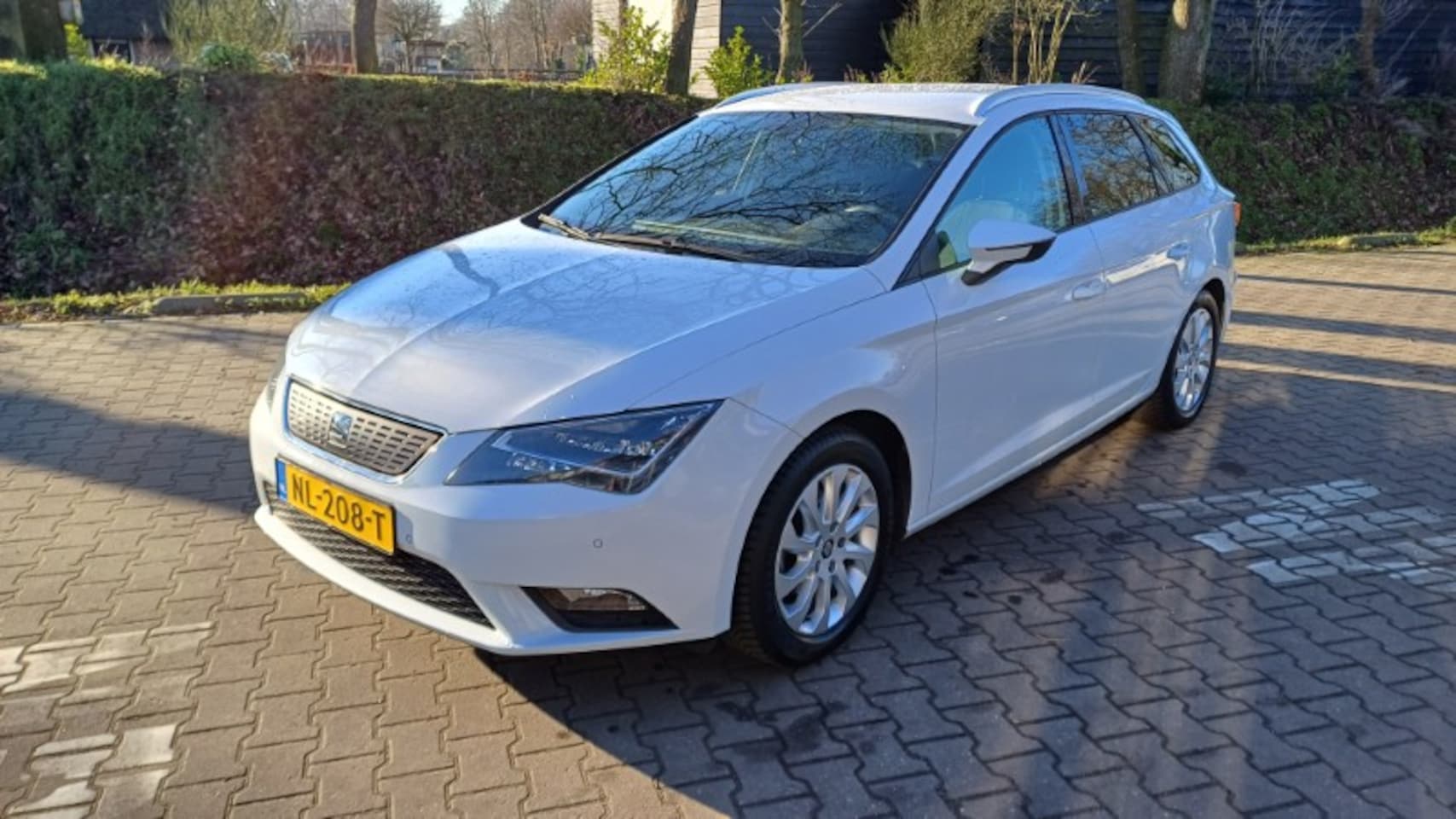 Seat Leon - 1.0 EcoTSI 115PK Style Connected - AutoWereld.nl