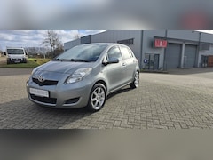 Toyota Yaris - 1.0 VVTi Acces 5-Deurs, Airco, weinig kmstand