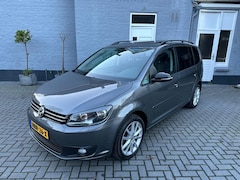 Volkswagen Touran - 1.4 TSI | DSG | 7 PERS. | PANO | NAVI | MF STUUR |