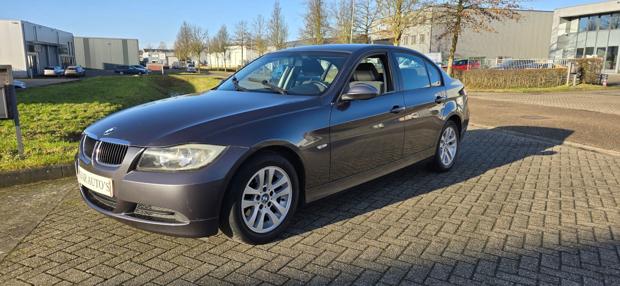 BMW 3-serie - 320 i 320i - AutoWereld.nl