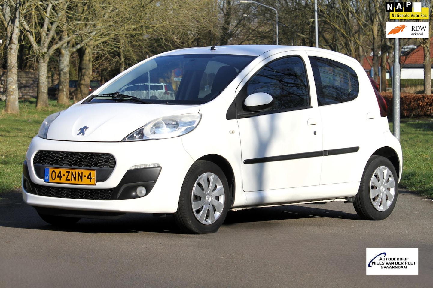 Peugeot 107 - 1.0 12V Active Premium 5 deurs / Airco / LED dagrijverlichting / Elektrische ramen / Stuur - AutoWereld.nl