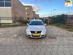 Volkswagen Passat - 1.9 TDI Comfortline Clima.Clima.Navi