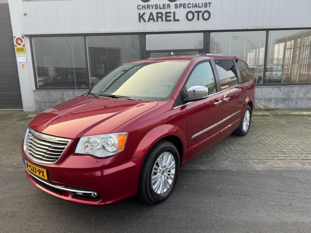 Chrysler Town and Country - 3.6i GOLD EDITION - AutoWereld.nl