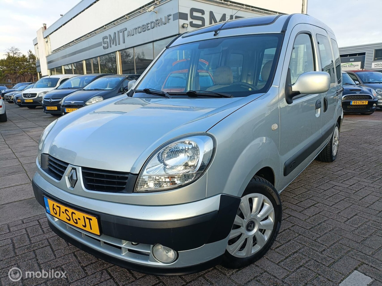 Renault Kangoo - combi 1.6-16V Privilège - AutoWereld.nl