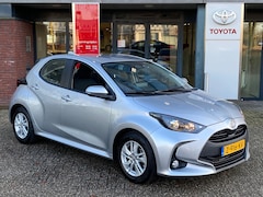 Toyota Yaris - 1.5 Hybrid 115 Active 5-DEURS APPLE/ANDROID AD-CRUISE 16'' LM VELGEN