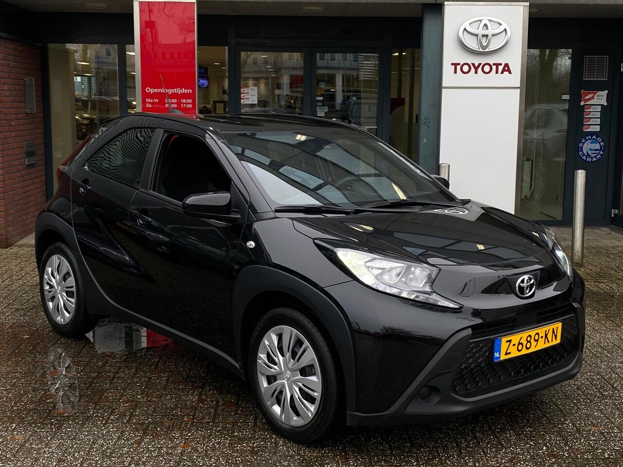 Toyota Aygo X - 1.0 VVT-i MT play 1.0 VVT-i MT Play - AutoWereld.nl