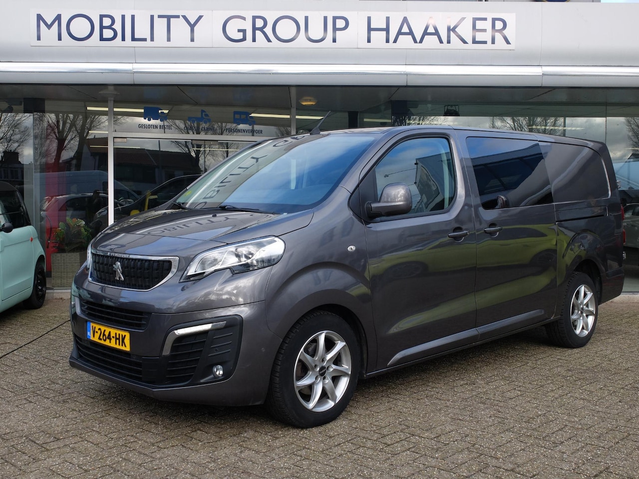 Peugeot Expert - 231L 2.0 BlueHDI 150 DC Premium 231L 2.0 BlueHDI 150 DC Premium - AutoWereld.nl