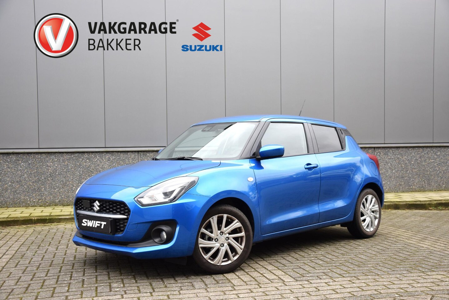 Suzuki Swift - 1.2 Select Smart Hybrid | Achteruitrijcamera | Parkeersensoren achter | Stoelverwarming | - AutoWereld.nl