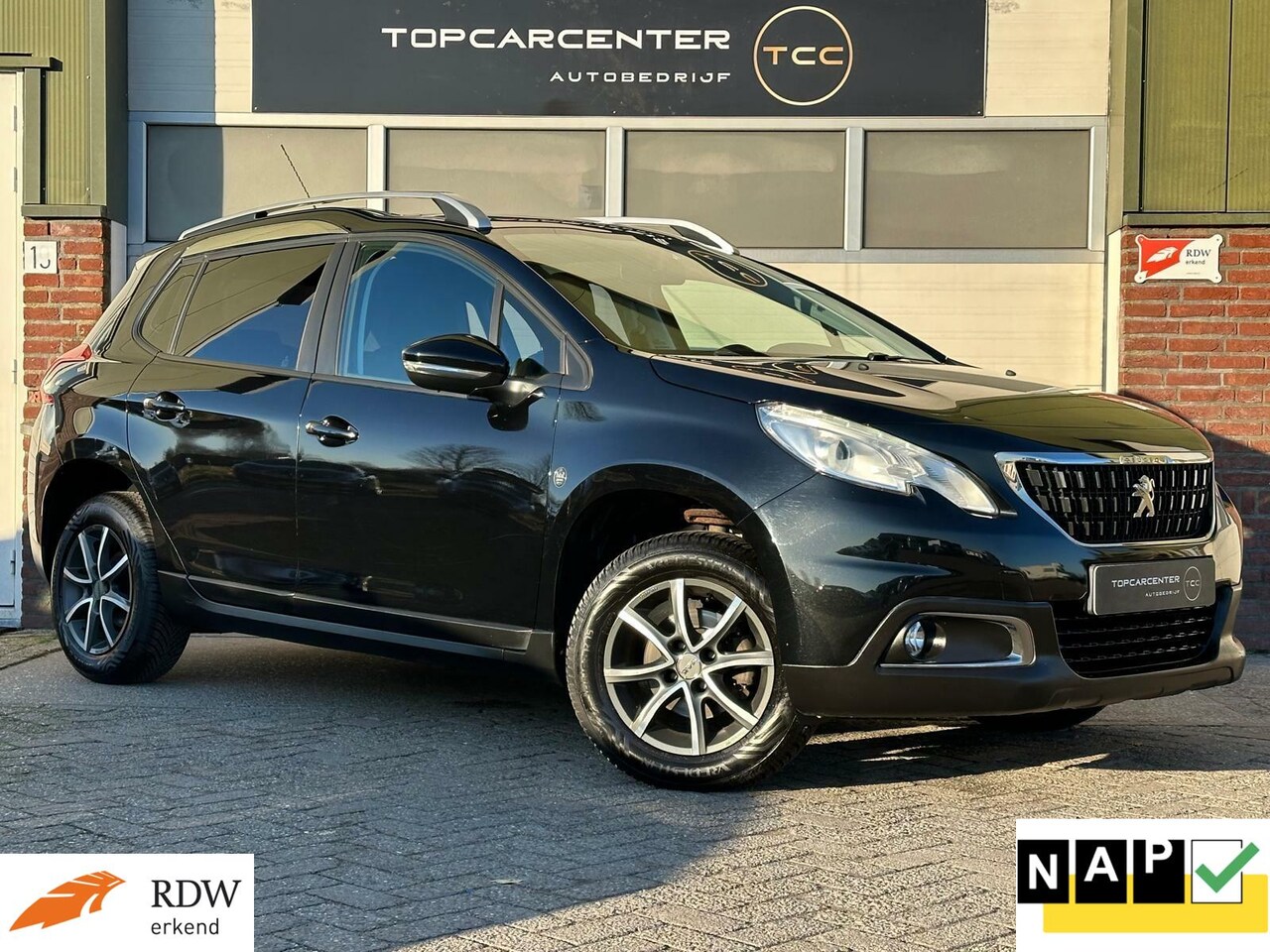 Peugeot 2008 - 1.2 Blue Lion/AIRCO/PARKS/CRUISE/NAVI/APK/NAP - AutoWereld.nl