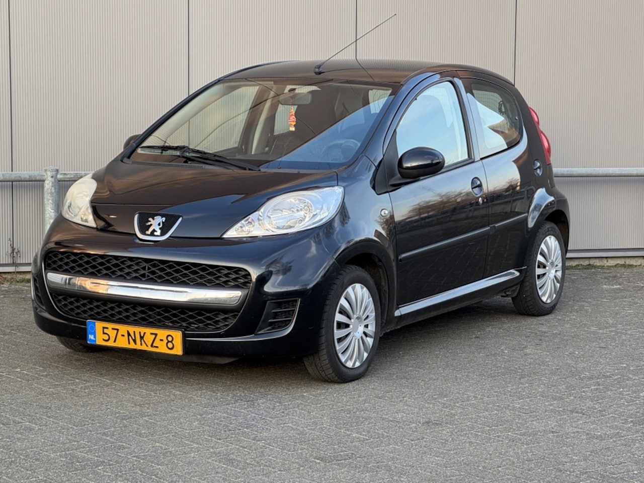 Peugeot 107 - 1.0-12V XS 1.0-12V XS - AutoWereld.nl