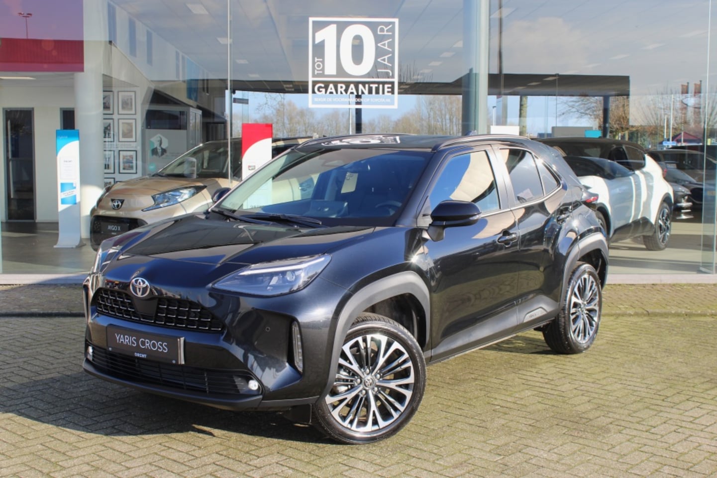 Toyota Yaris Cross - 1.5 Hybrid 130 Executive | Sensoren v/a | Stoel & Stuurverwarmin - AutoWereld.nl