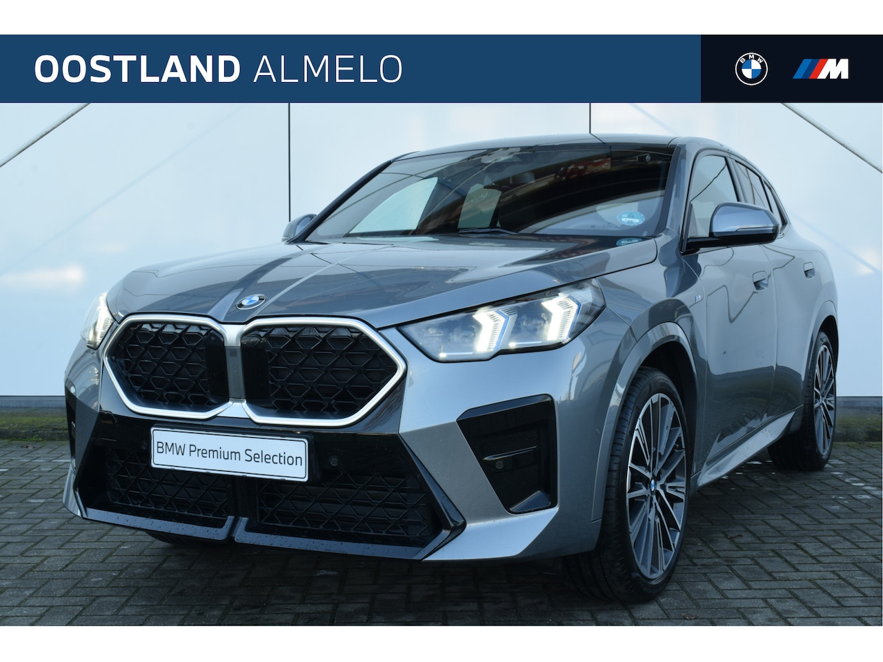 BMW X2 - sDrive20i High Executive M Sport Automaat / Panoramadak / Trekhaak / Verwarmd stuurwiel / - AutoWereld.nl