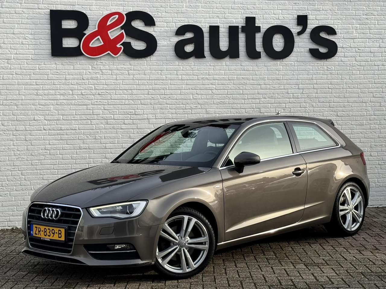 Audi A3 - 1.8 TFSI S-line Led DSG Leder Trekhaak Cruise Navigatie Goede staat - AutoWereld.nl