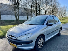 Peugeot 206 - 1.4 X-line*AUTOMAAT*DISTRIBUTIE VV*GROOT SCHERM