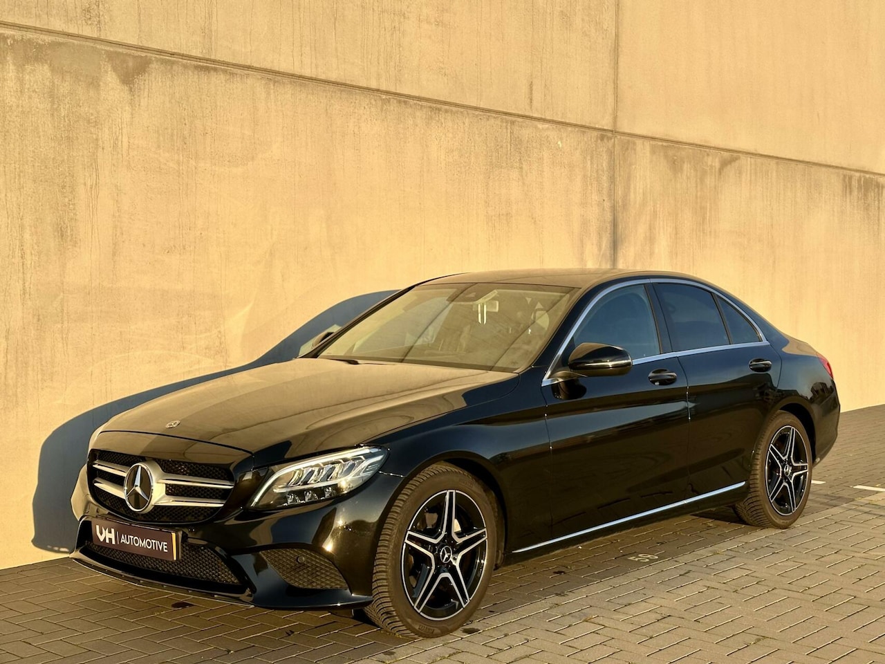 Mercedes-Benz C-klasse - C180 LCI - autom - LED - stoelvw - CarPlay - AutoWereld.nl