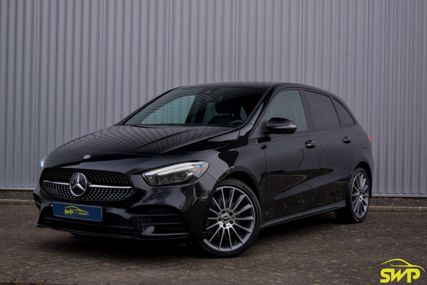 Mercedes-Benz B-klasse - 250 e | AMG | WEINIG KMS!! | Navi | Cam | Multispaak - AutoWereld.nl