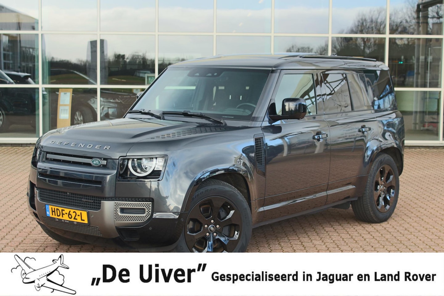 Land Rover Defender 110 - 2.0 P400e X-Dynamic S 3 Zone Climate, DAB, Surround camera, verwarmde Stoelen, Privacy, Ro - AutoWereld.nl