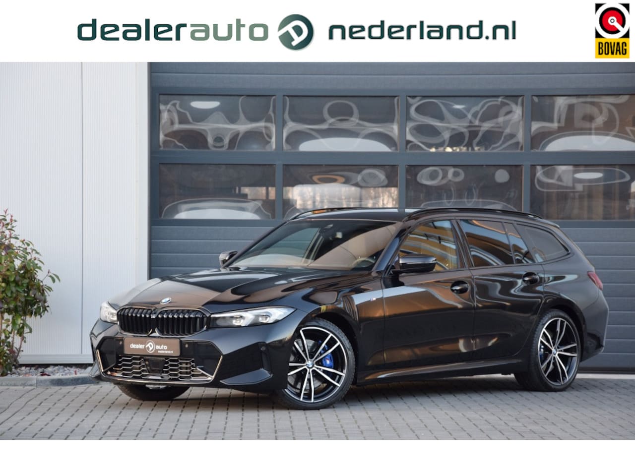 BMW 3-serie Touring - 330i M-Sport | 245pk | Camera | Led | ACC | HiFi | 19 inch | - AutoWereld.nl