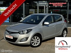 Hyundai i20 - 1.2i Business Edition airco 5drs nieuwe apk