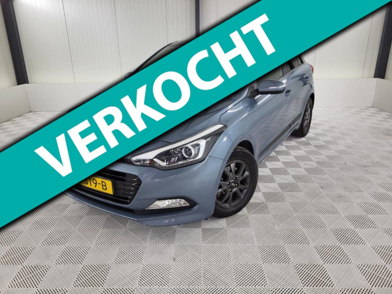 Hyundai i20 - 1.0 T-GDI Black Edition 1.0 T-GDI Black Edition, Camera - AutoWereld.nl