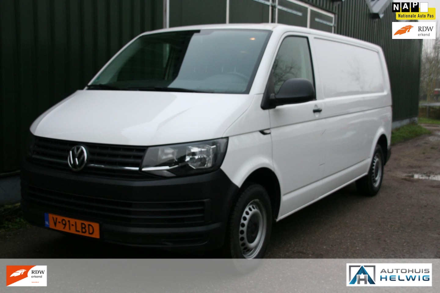 Volkswagen Transporter - 2.0 TSI L2H1 Comfortline BENZINE 150 PK AIRCO - AutoWereld.nl