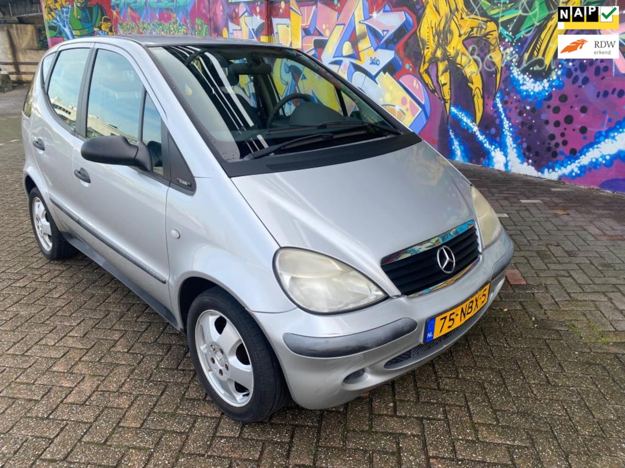 Mercedes-Benz A-klasse - 140 Classic leuke auto rijd goed deukje in achter portier apk 11-7-25 stereo velgen boeken - AutoWereld.nl