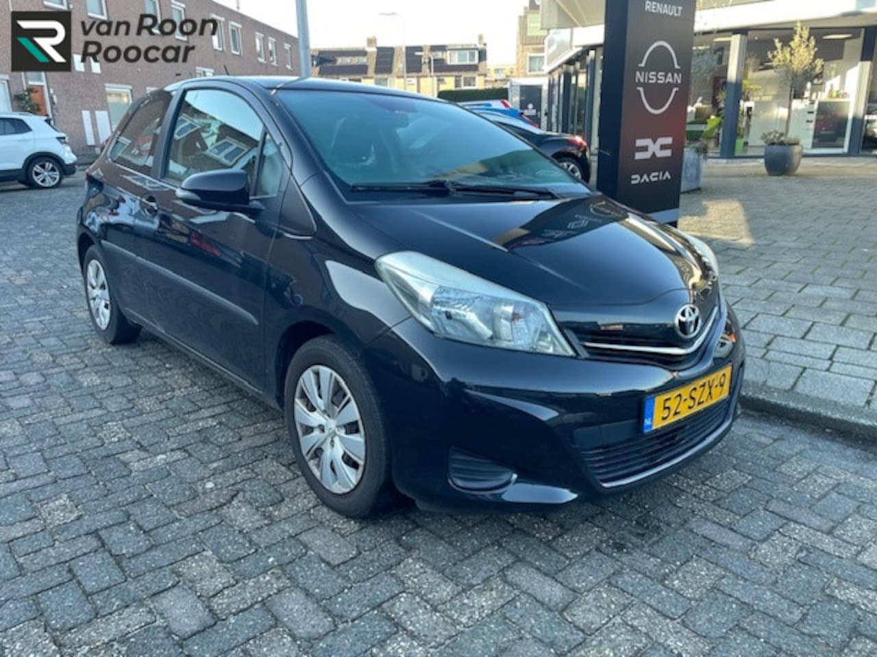 Toyota Yaris - 1.3 VVT-i Aspiration | Airco | Panoramadak - AutoWereld.nl