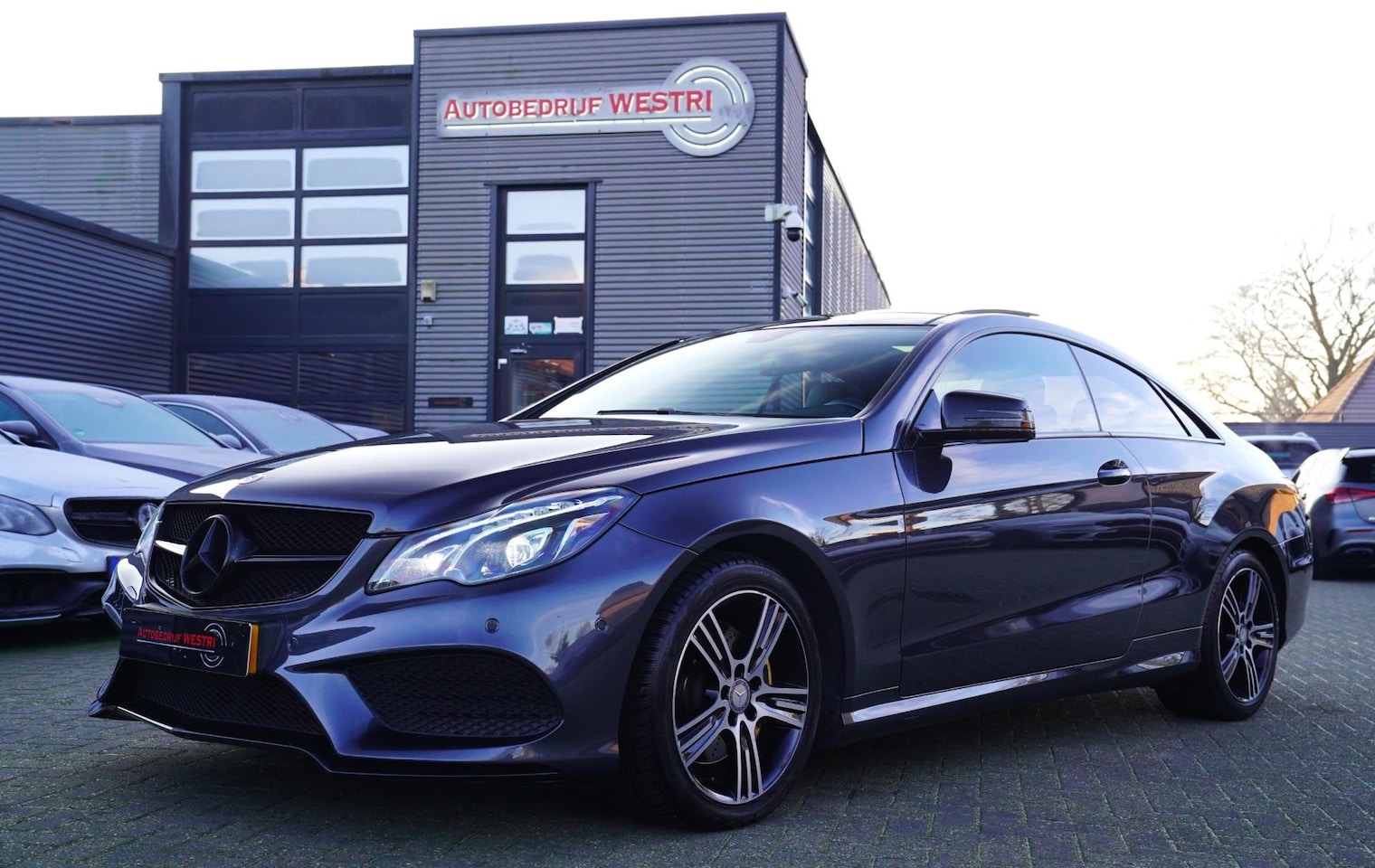 Mercedes-Benz E-klasse Coupé - 200 Edition Sport | Panorama | Luxe Leder | Xenon/LED | Origineel NL | NAP | Trekhaak Afne - AutoWereld.nl