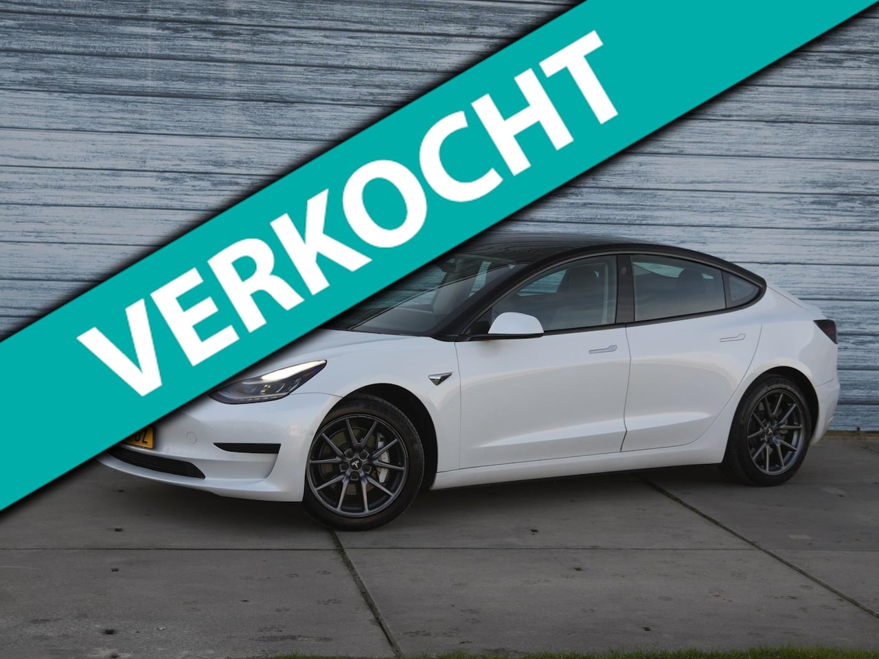 Tesla Model 3 - Standard RWD Plus Autopilot Pano Leer Camera - AutoWereld.nl