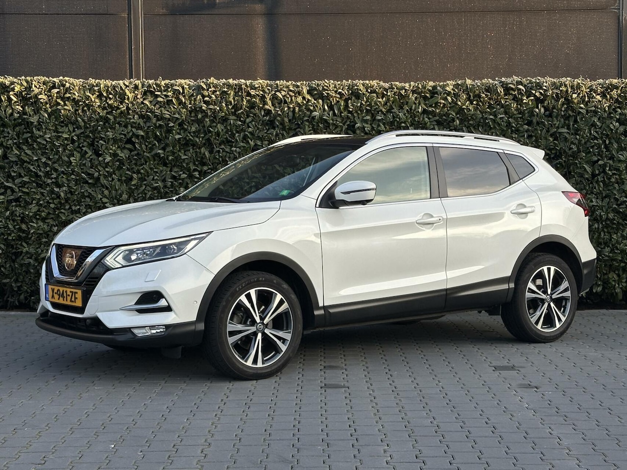 Nissan Qashqai - 1.2 N-Connecta 1.2 N-CONNECTA, NIEUW MODEL PANO, LEDER, 360 CAMERA, LANE ASSIST, DODEHOEK, CRUISE, NAVI, - AutoWereld.nl