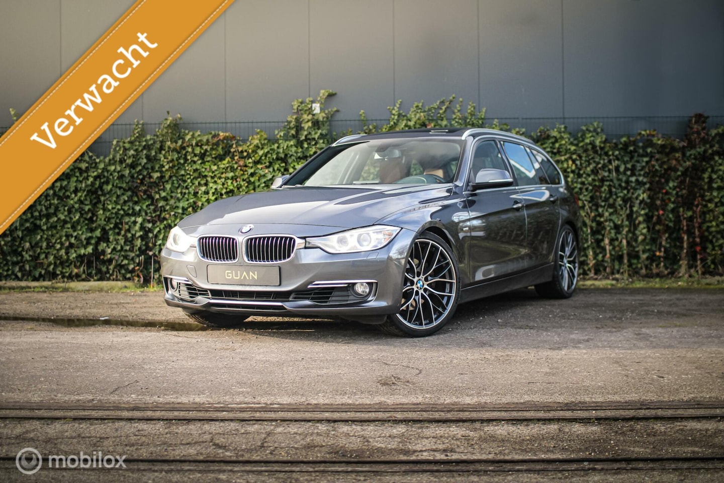 BMW 3-serie Touring - 328i | NAP | PANO | 20 inch | - AutoWereld.nl