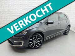 Volkswagen Golf - 1.4 TSI GTE PANO CAMERA KEYLESS NAP