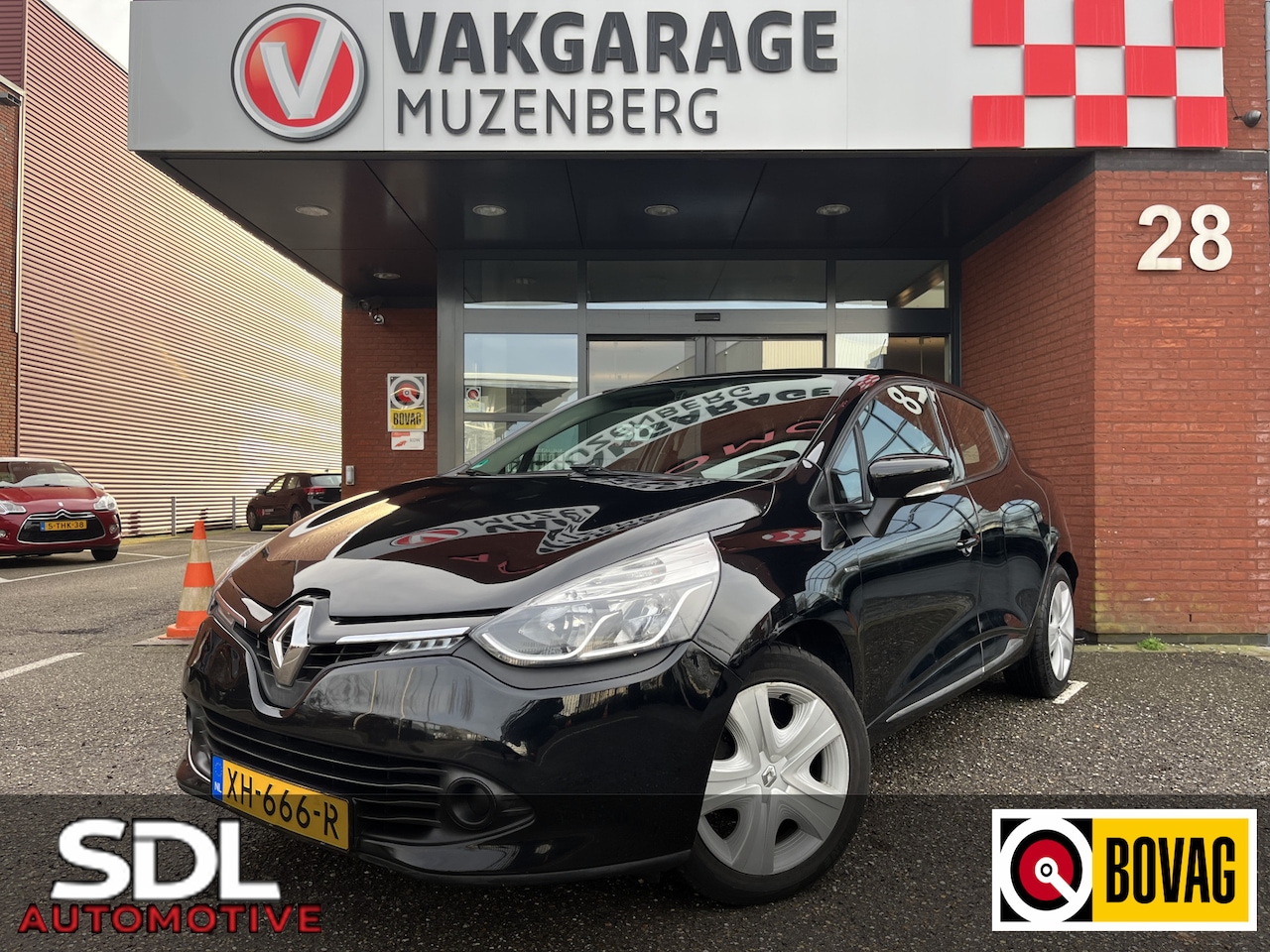 Renault Clio - 1.2 Collection // AIRCO // CRUISE // NAVI // BLUETOOTH // ELEK. RAMEN // - AutoWereld.nl