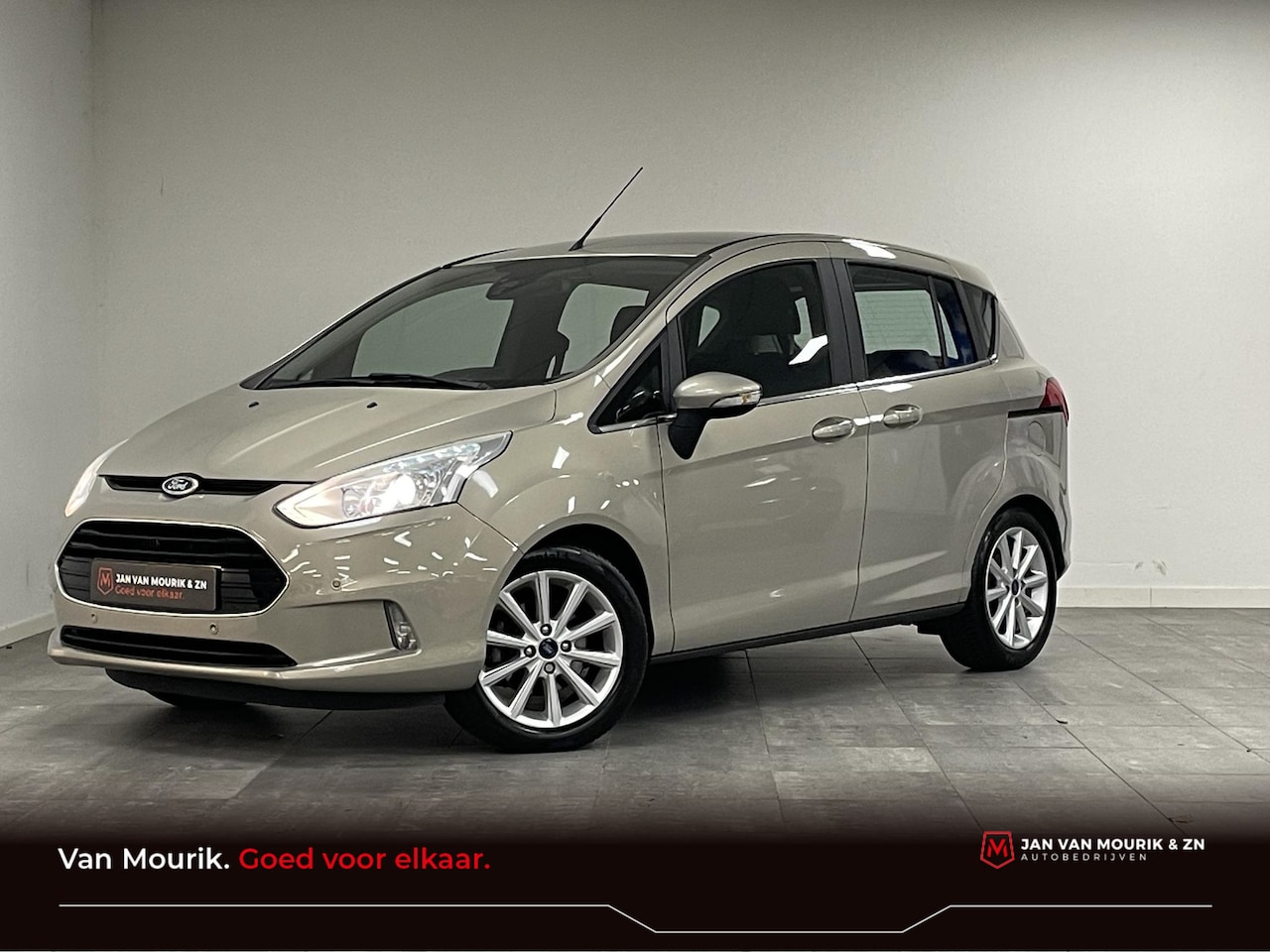 Ford B-Max - 1.0 EcoBoost 100 Titanium | Trekhaak | Camera |  Navigatie | - AutoWereld.nl